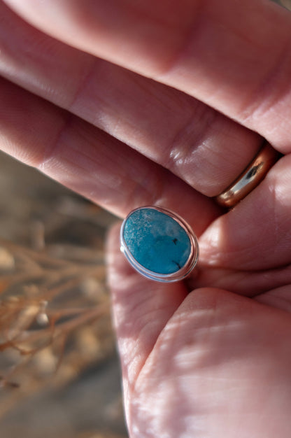 Bright Snowy Blue Oval Turquoise Ring size 6.25